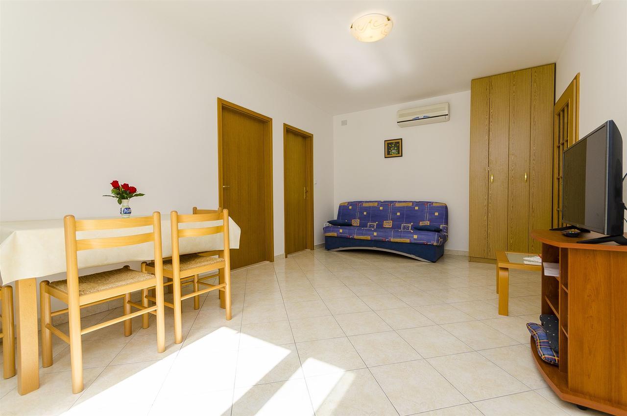 Apartments Krusica Τρογκίρ Εξωτερικό φωτογραφία